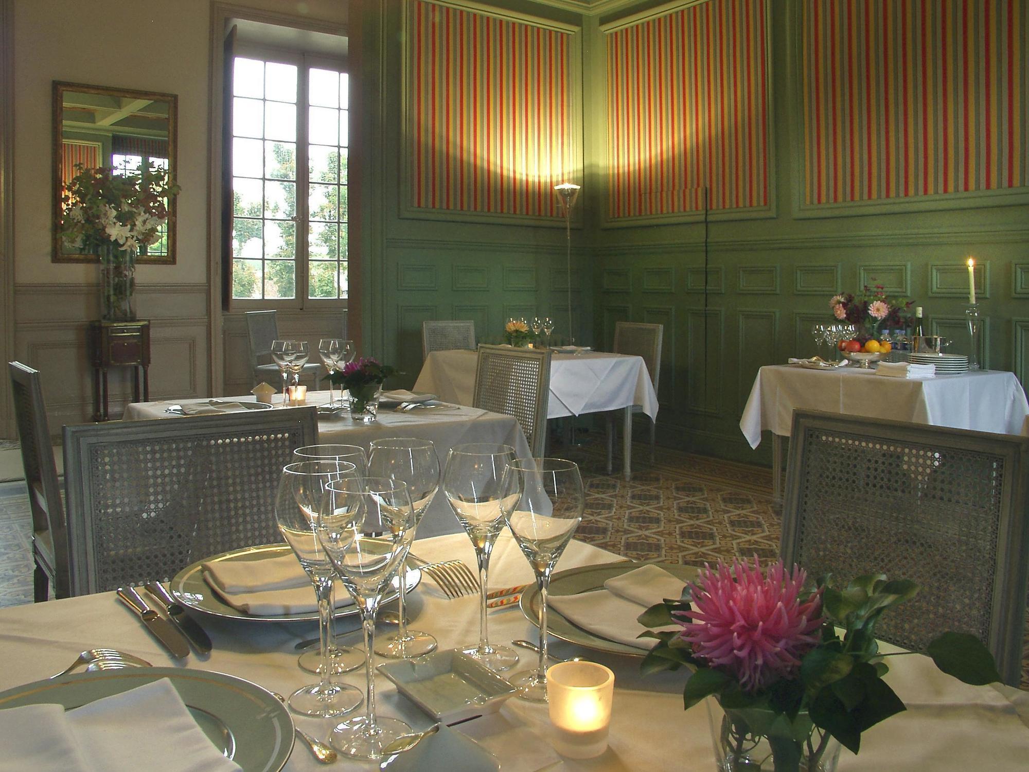 Chateau De Reignac Hotel Bagian luar foto