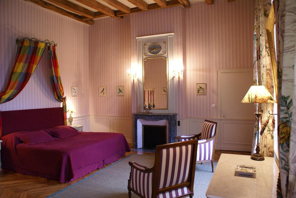 Chateau De Reignac Hotel Bagian luar foto