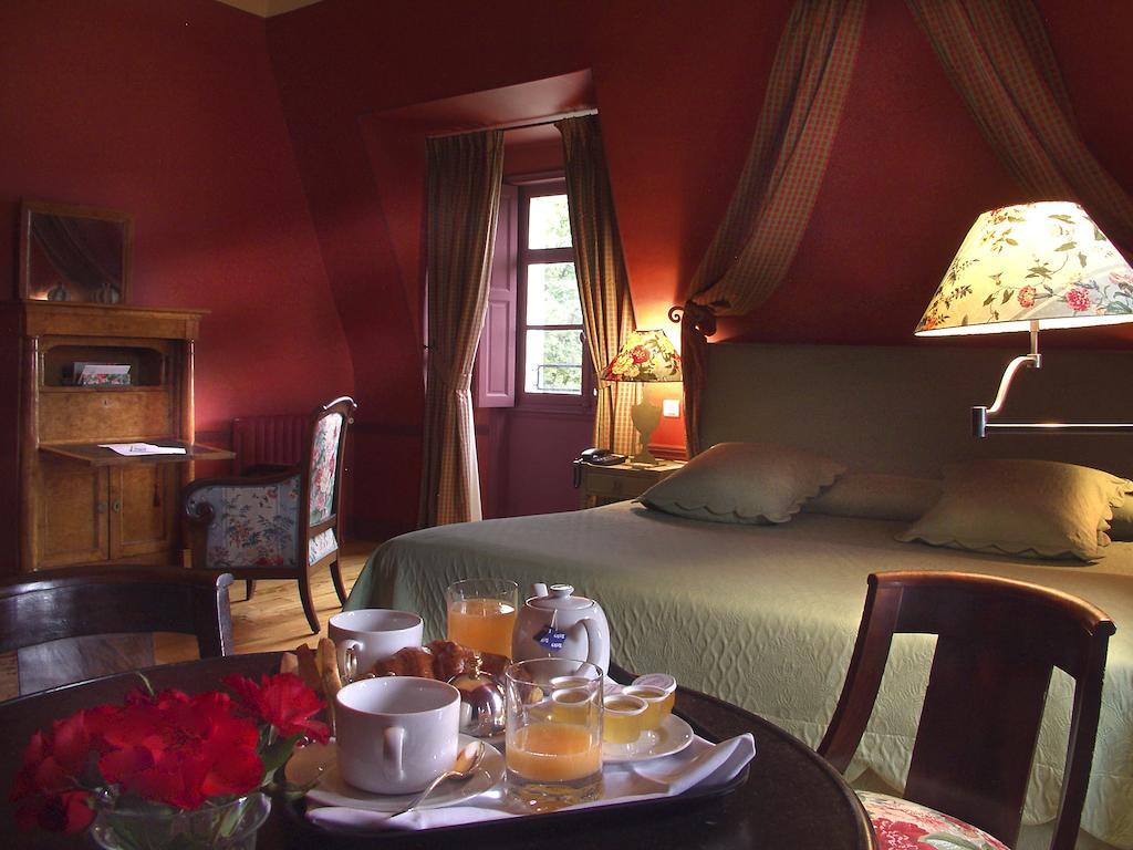 Chateau De Reignac Hotel Bagian luar foto