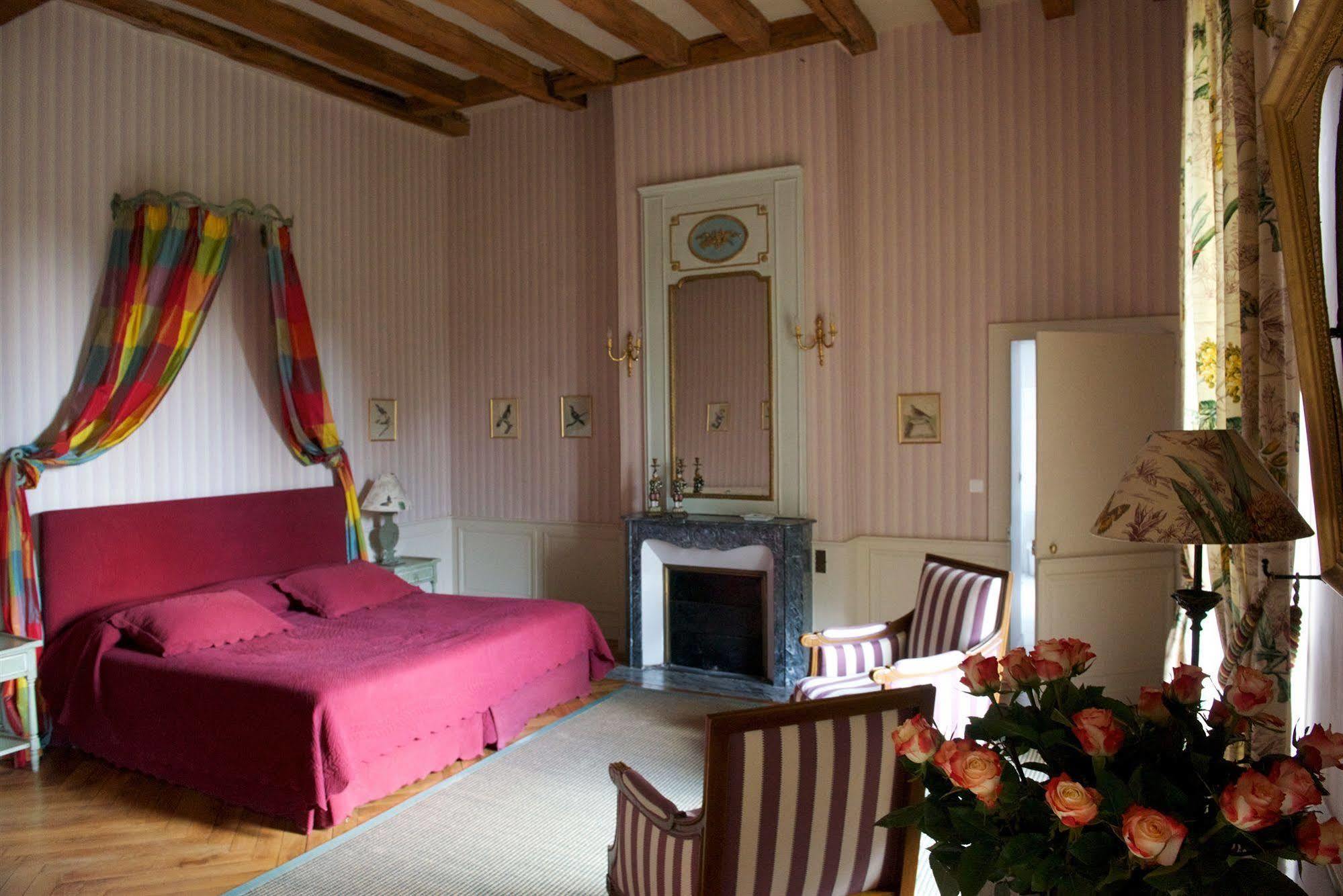 Chateau De Reignac Hotel Bagian luar foto