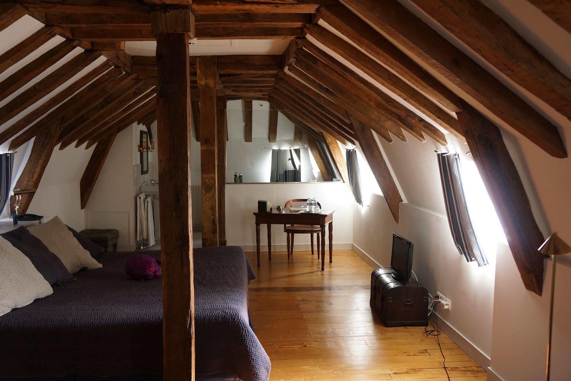 Chateau De Reignac Hotel Bagian luar foto