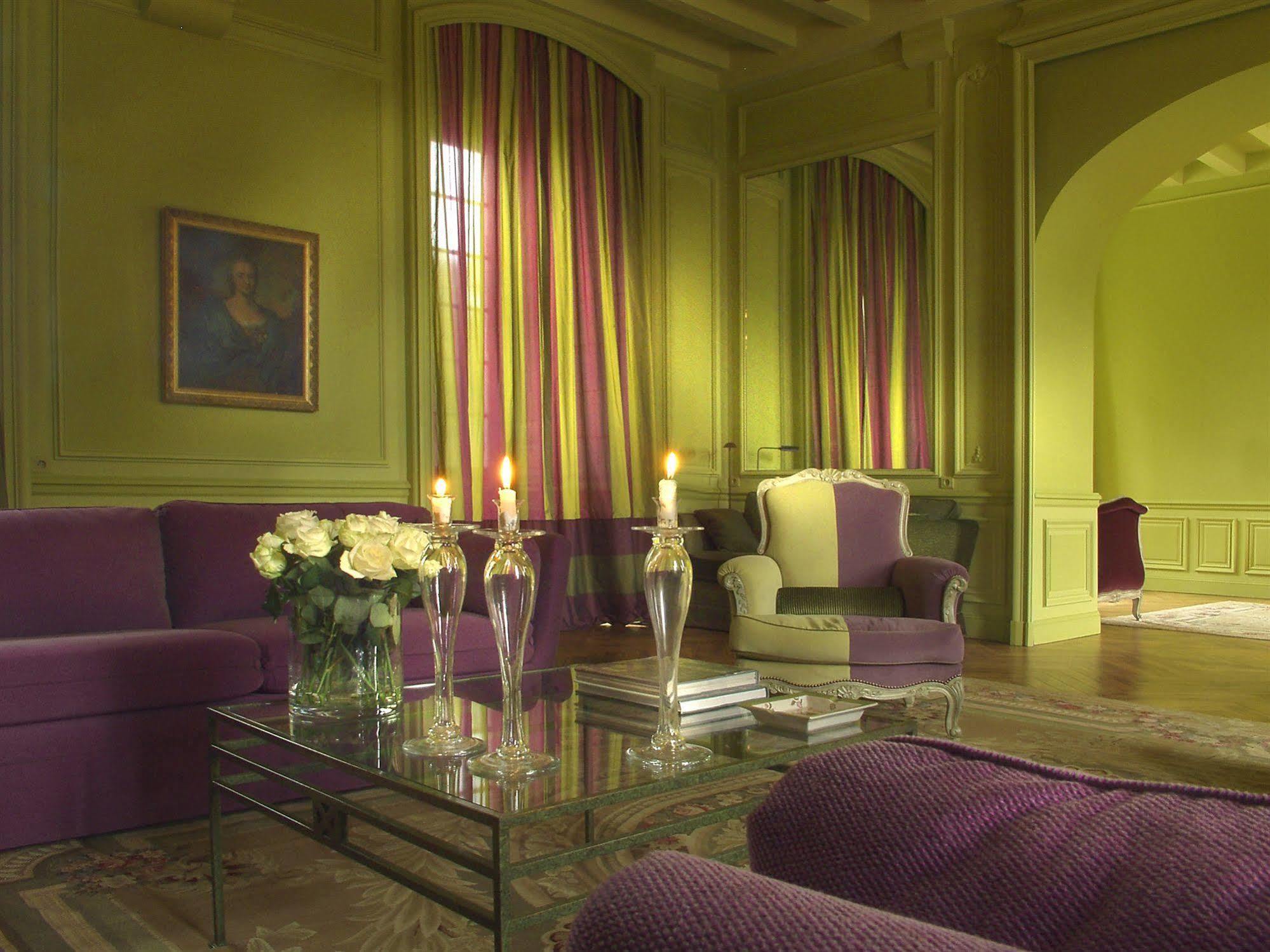 Chateau De Reignac Hotel Bagian luar foto