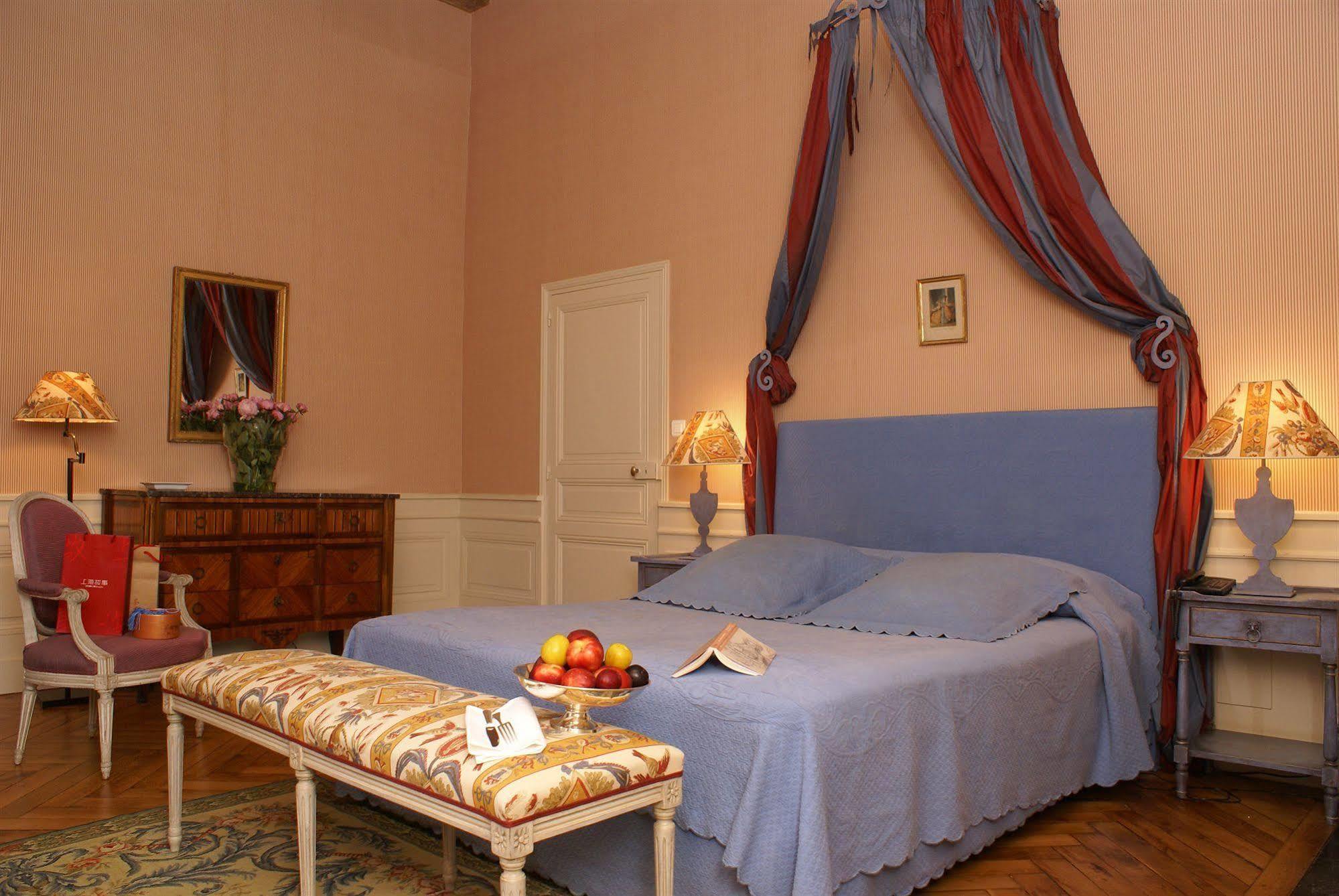 Chateau De Reignac Hotel Bagian luar foto
